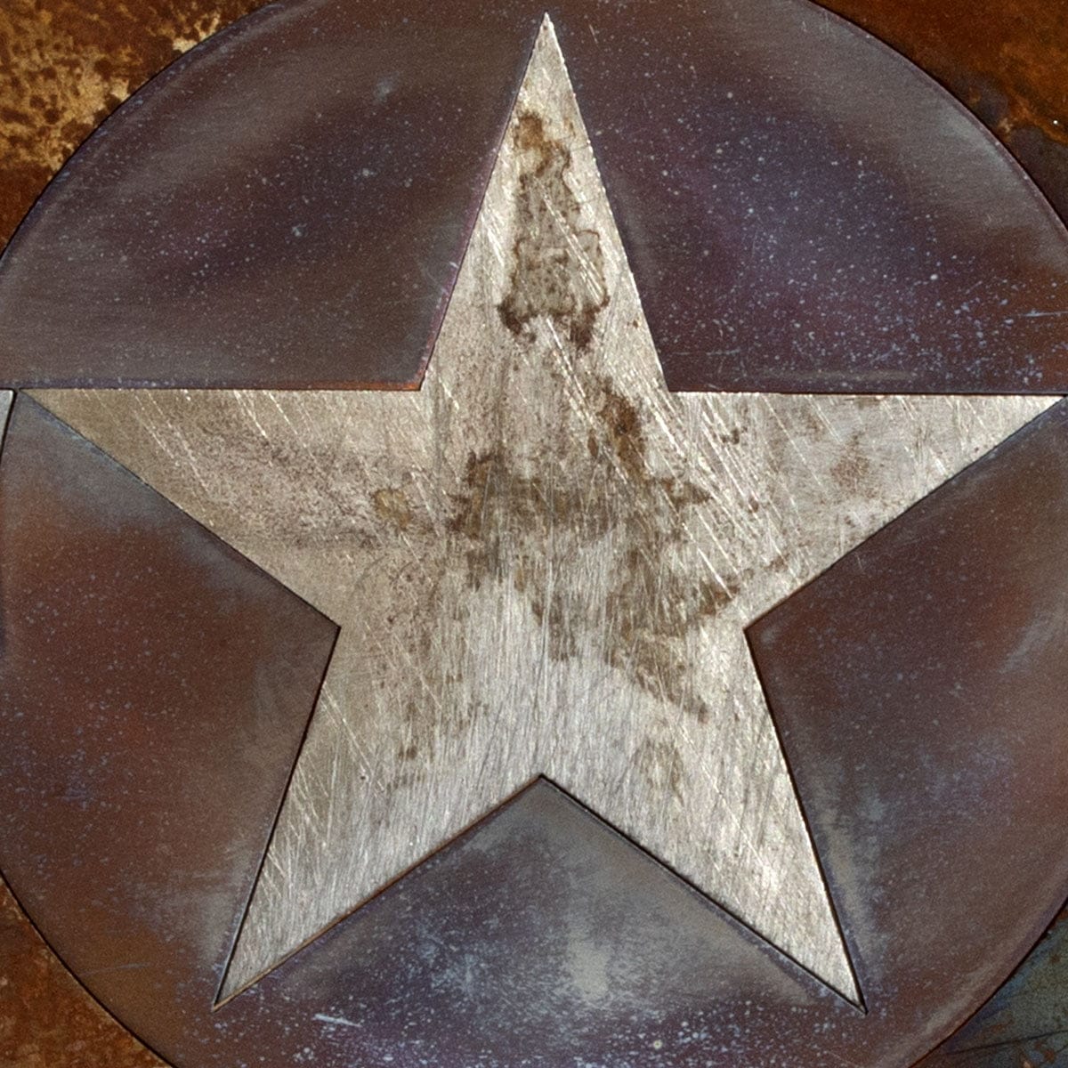 Close-up of a United States Air Force steel roundel artwork.