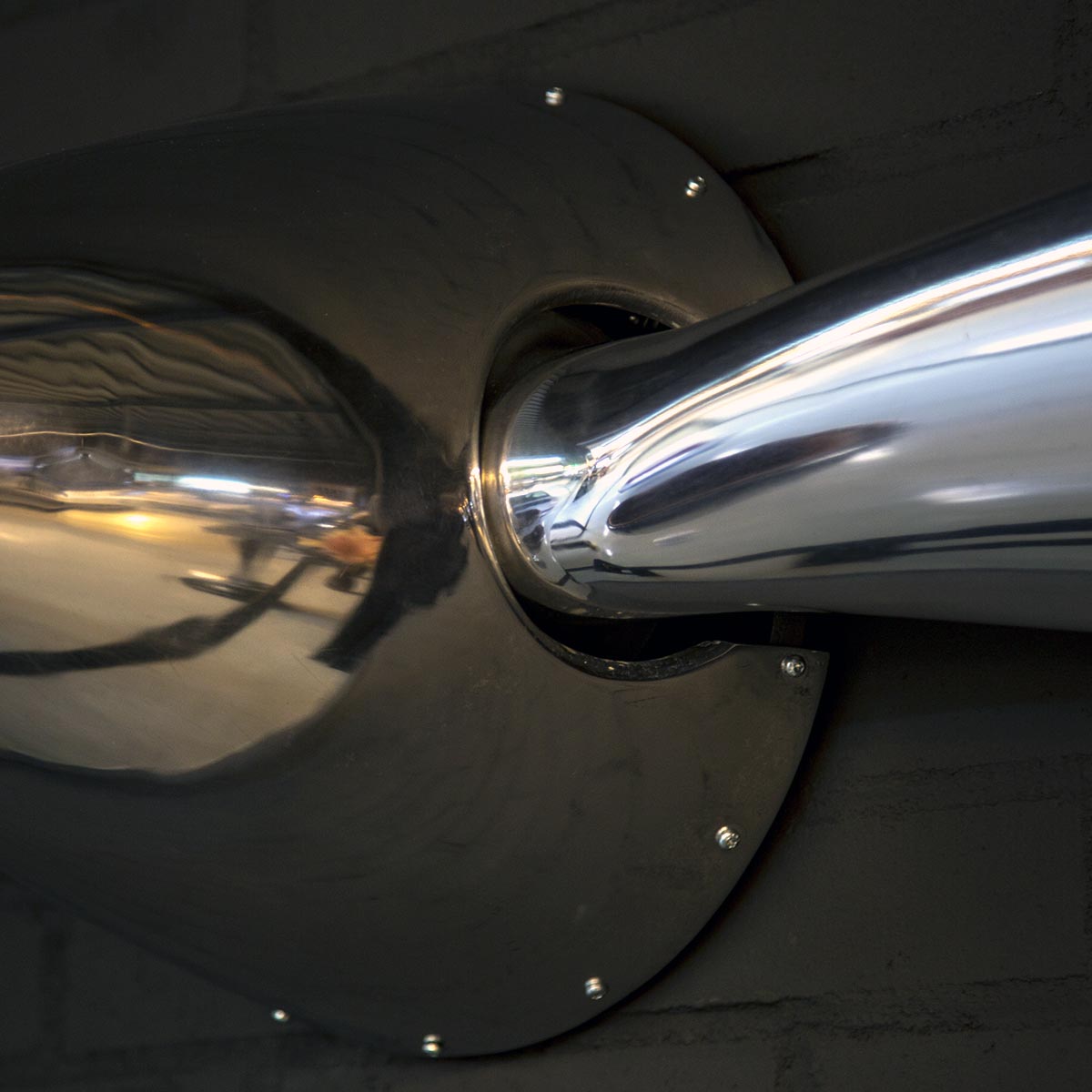 Detail of mirror polished Hartzell propeller and spinner.