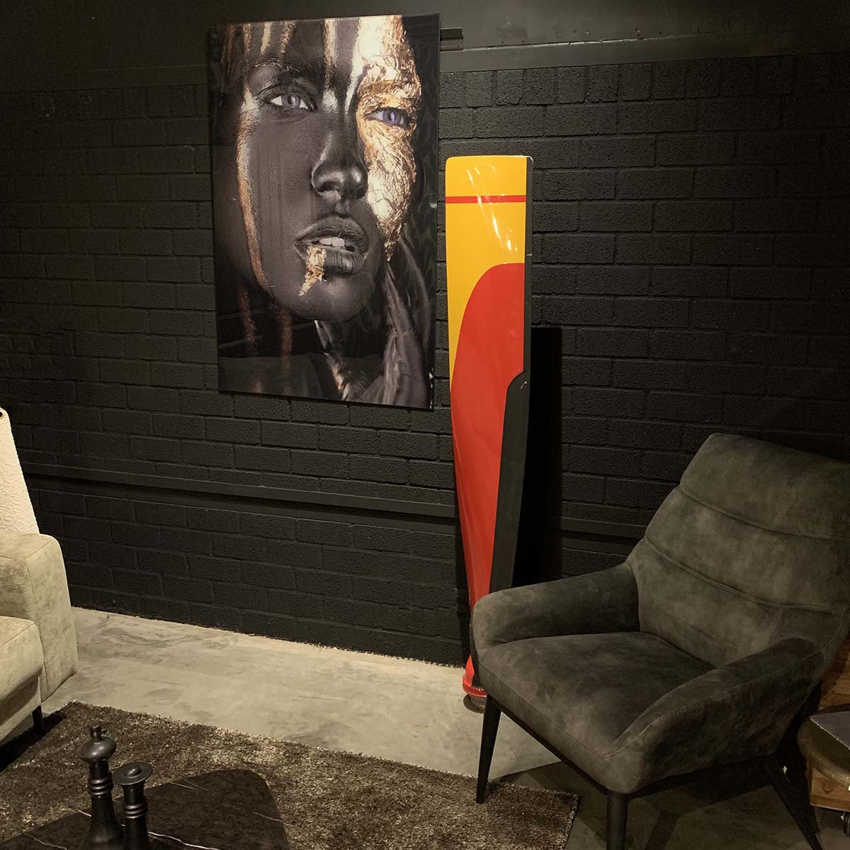 Propeller from a Fokker F27 Friendship in use as a decorative piece in a living room.